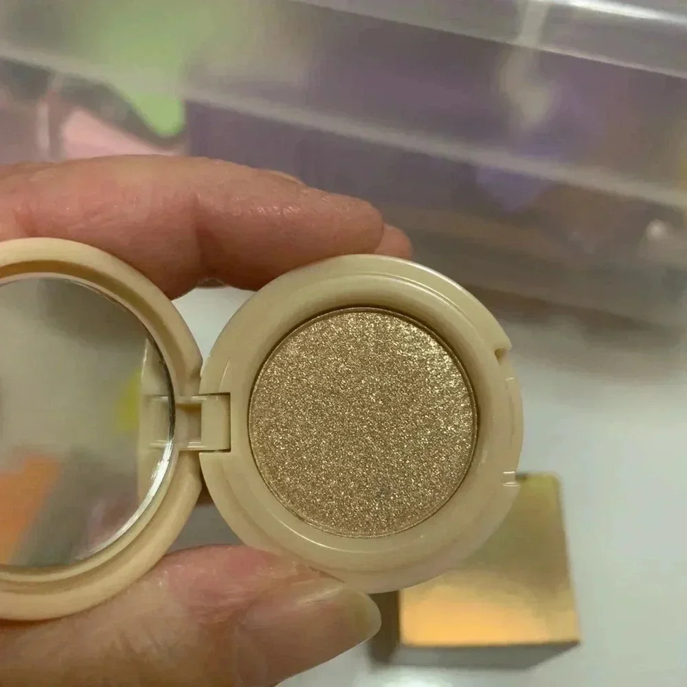 Blush and Highlighter Pallet